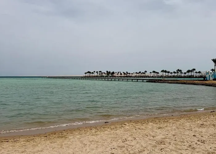 Luxury Seaside View , Direct Beachfront, Red Sea, Hurghada, 54sqm Vakantiehuis Hurghada